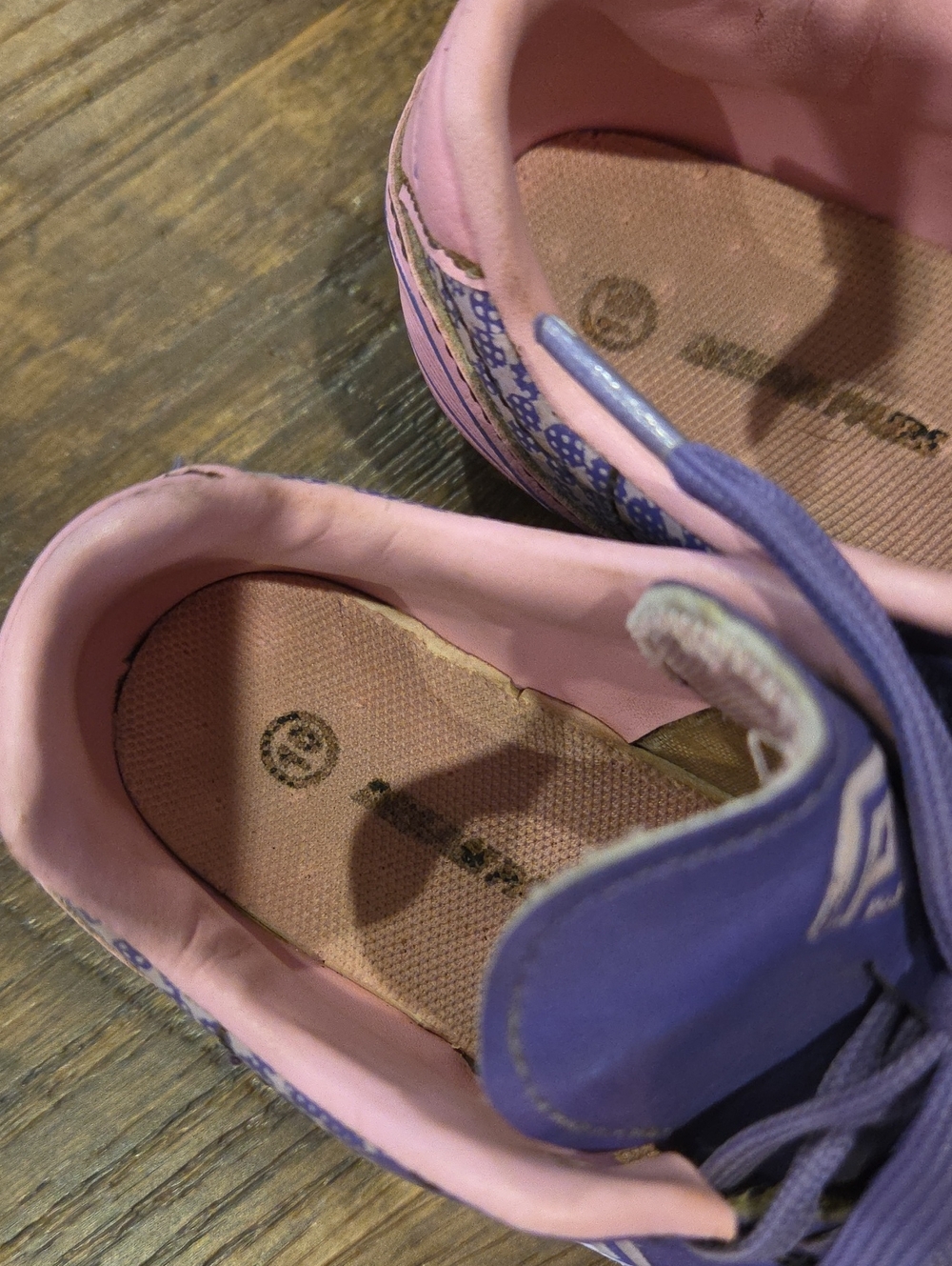 Dream Pairs Little Girl Soccer Cleats - Picture 5 of 6